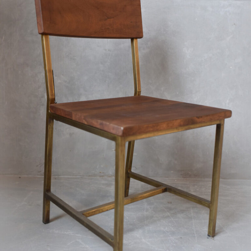 MODERN ELITE WOODEN CHAIR