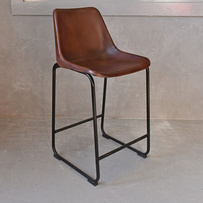 LEATHER LOFT CHAIR