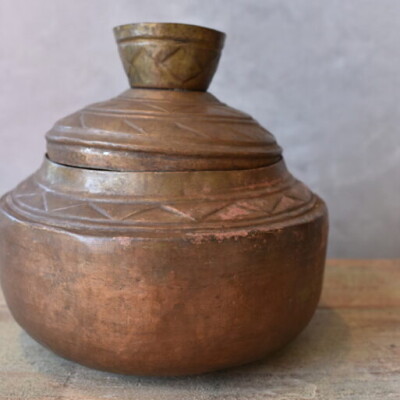 BRASS VESSEL CONTAINER DECORATION