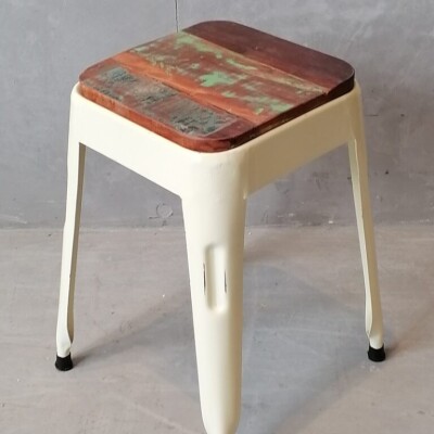 WHITE INDUSTRIAL METAL STOOL