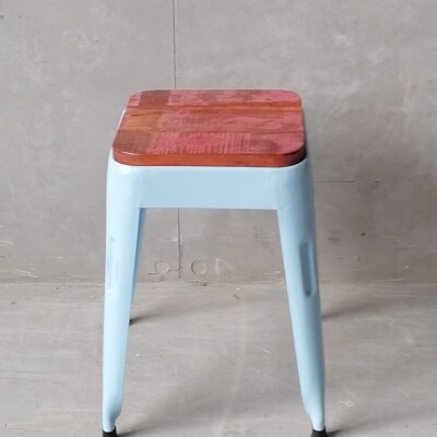 INDUSTRIAL BLUE METAL STOOL