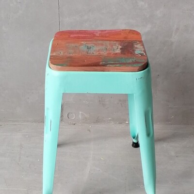 INDUSTRIAL GREEN METAL STOOL