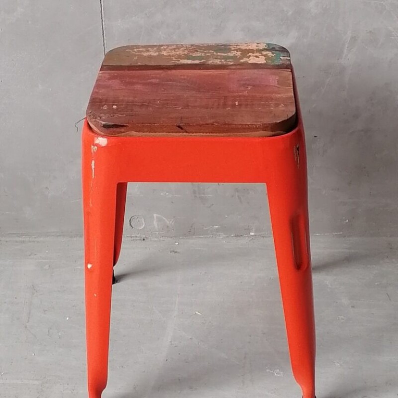 ORANGE INDUSTRIAL METAL STOOL