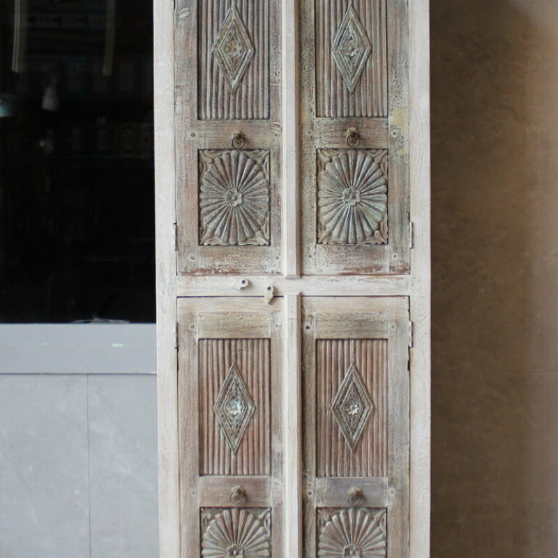 INDIAN WOODEN WARDROBE