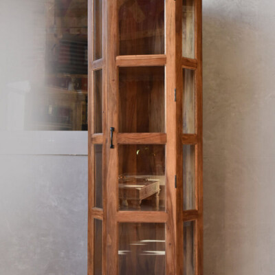 WOODEN CORNER COLONIAL SHOWCASE